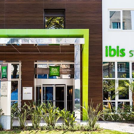 ホテル Ibis Styles Porto Alegre Centro エクステリア 写真