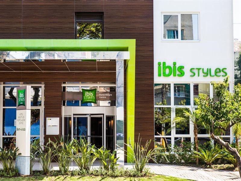 ホテル Ibis Styles Porto Alegre Centro -5 Minutos Da Rodoviaria E Do Moinhos De Vento エクステリア 写真