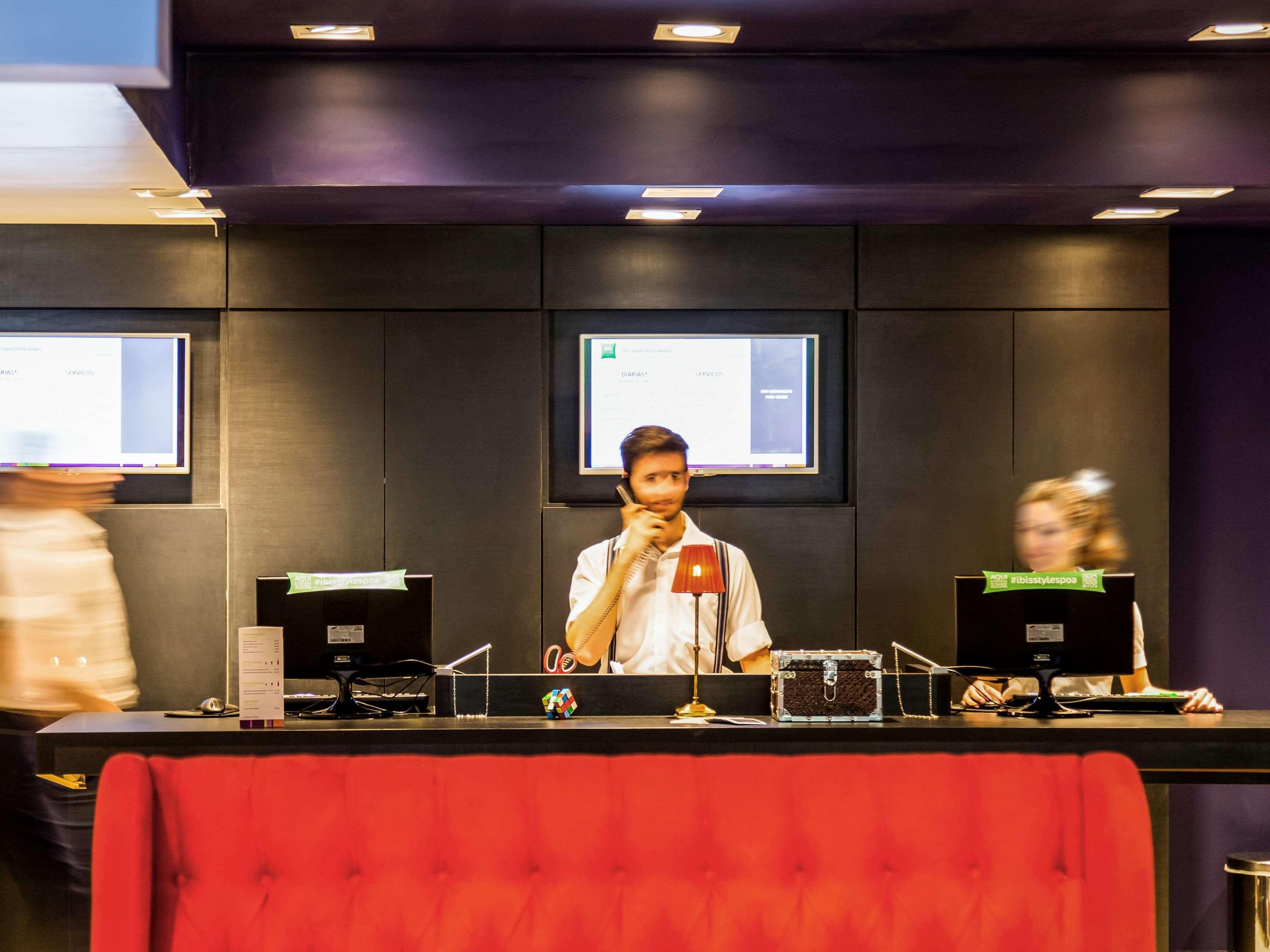 ホテル Ibis Styles Porto Alegre Centro -5 Minutos Da Rodoviaria E Do Moinhos De Vento エクステリア 写真